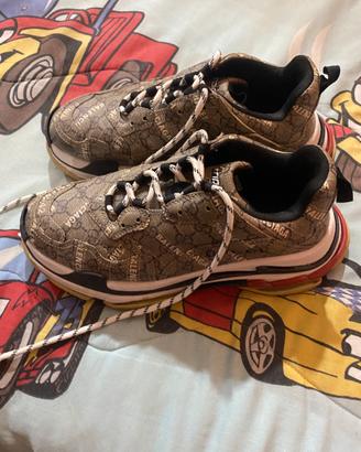 Balenziaga gucci