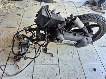 Motore aprilia scarabeo 2 tempi a iniezione