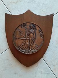 Nave Espero Crest