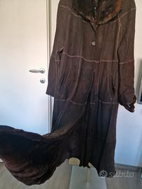 cappotto elegante scamosciato interno di pelliccia