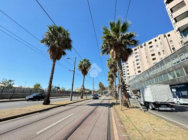 MULTILOCALE A NAPOLI