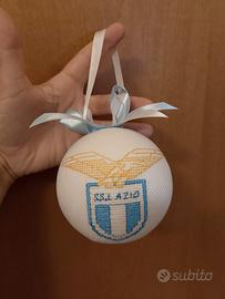 Pallina Natale Lazio ricamata a mano