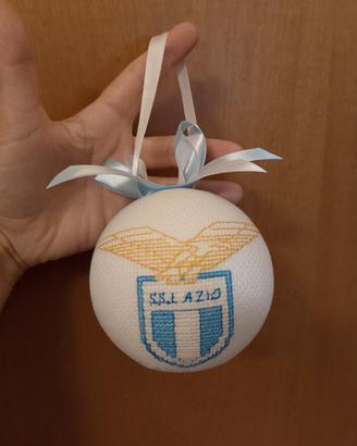 Pallina Natale Lazio ricamata a mano