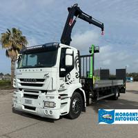 Iveco Stralis 420 pianale con rampe e Gru