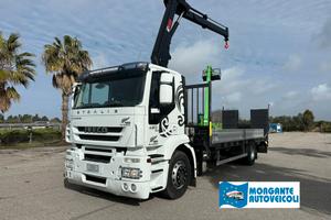 Iveco Stralis 420 pianale con rampe e Gru