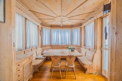 Ampio appartamento duplex all'ultimo piano vicino