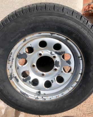 Ruota per Suzuki Jimny/Samurai 205/70/15 Firestone