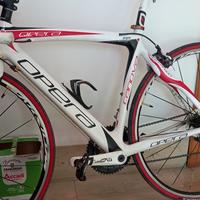 Bici corsa pinarello opera donna