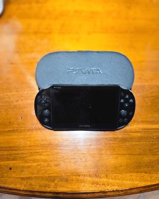 Ps Vita 2000 1T con custodia e 6 giochi
