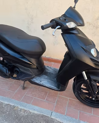 SR 50 motard 2014 finanziabile 
