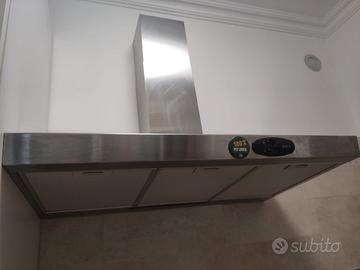 Cucina Argentato e Beige  - Legno ed Alluminio