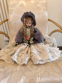 Bambola porcellana Capodimonte 