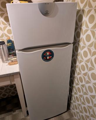 Frigorifero Indesit 