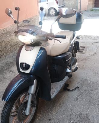 Scooter Scarabeo Aprilia 100