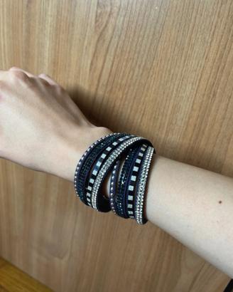 Bracciale blu con brillanti