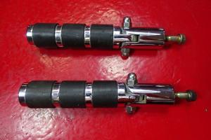 COPPIA POGGIAPIEDI UNIVERSALE CUSTOM