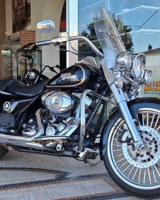 Harley-davidson FLHRC Road King Classic