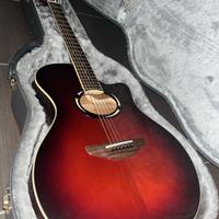 Chitarr Yamaha elettroacustica