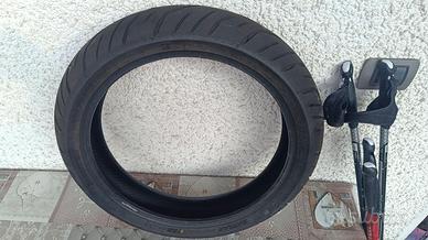 Pneumatico Bridgestone T32 - Tracer 9 2023-2024