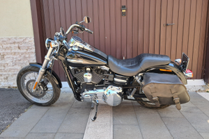 Harley davidson dyna super glide