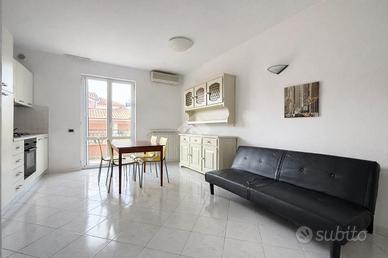 3 LOCALI A SANTO STEFANO DI MAGRA