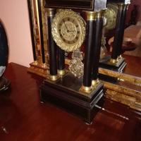 Orologio a pendolo antico
