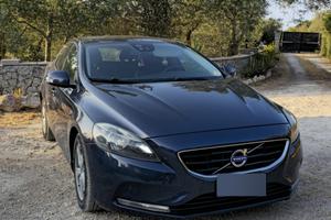 VOLVO V40 d2  prezzo trattabile 