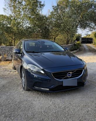 VOLVO V40 d2  prezzo trattabile 