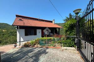 CASA SEMINDIPENDENTE A SANT'OLCESE