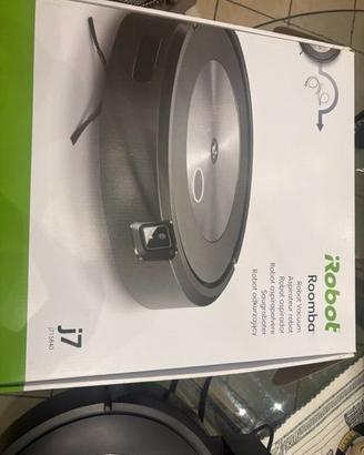 roomba robot aspirapolvere J7