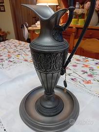 anfora  e piatto in peltro