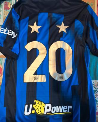 Maglia inter 2023-2024 speciale seconda stella
