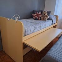 letto con struttura, scrivania a scomparsa 