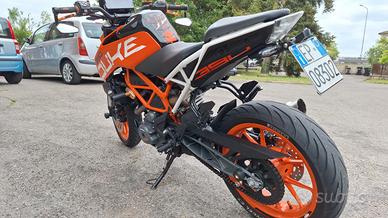 KTM DUKE 390