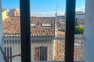 Camera 27 m2- a 3 min dall'uni