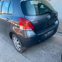 Toyota Yaris 1400 Diesel ricambi disponibili