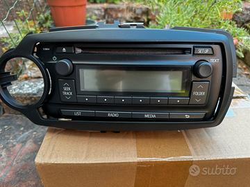 Autoradio Toyota Yaris Modello dal 2014 Originale
