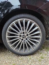 Cerchi nuovi Mercedes R19