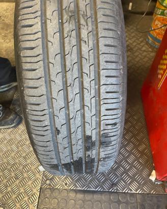 Gomme auto
