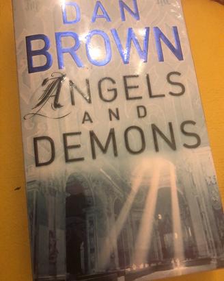 Dan Brown Angels and Demons