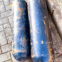 Bombole per impianto gas metano auto.
