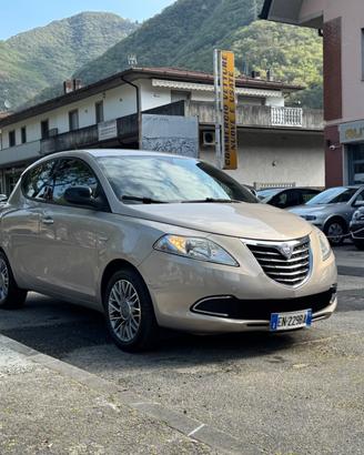 Lancia Ypsilon 1.2 69 CV 5 porte S&S Platinum