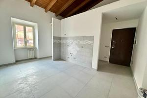 3 LOCALI A SAN CESAREO