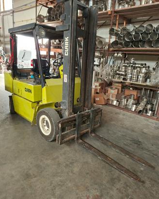carrello elevatore
