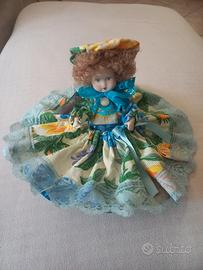 Bambola in porcellana Capodimonte cm.20