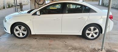 Chevrolet cruz LT 