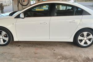 Chevrolet cruz LT 