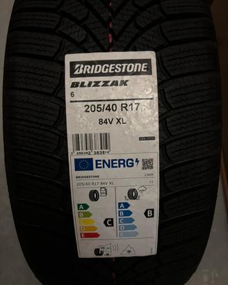Pneumatici invernali Bridgestone 205/40 R17