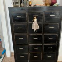 cassettiera in legno nero