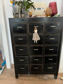 cassettiera in legno nero